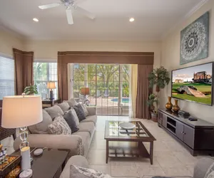 Photo 5 - Luxe Golf View 4 BR Reunion Villa by Disney