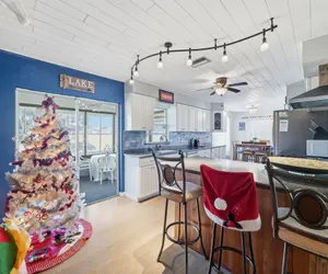 Photo 2 - The Lake Home - PET FRIENDLY!  A Beautiful Oasis In The Heart Of Florida!