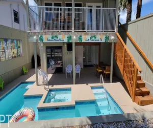 Photo 2 - Bahama Mama House