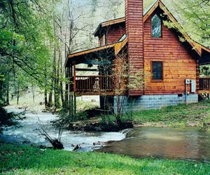 Photo 2 - Creekside