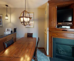 Photo 2 - Warm up in this Cozy Condo - Allegheny #212
