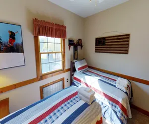 Photo 2 - Whistlepunk 7 - Gorgeous Chalet on the North Mountain overlooking the slopes