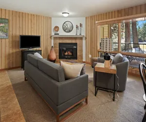 Photo 2 - Ski Condo 151