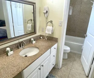 Photo 3 - Beachgate Condo Suites and Hotel 421