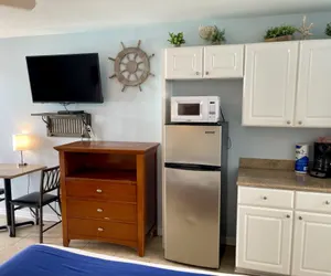 Photo 3 - Beachgate Condo Suites and Hotel 431