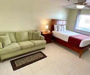 Photo 2 - Beachgate Condo Suites and Hotel 411