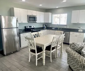 Photo 2 - Beachgate Condo Suites and Hotel 221+222+223