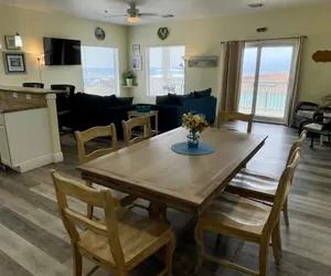 Photo 2 - Beachgate Condo Suites and Hotel 331+332