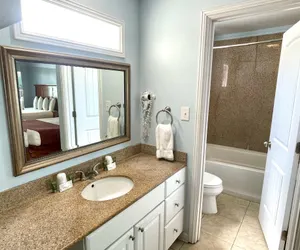 Photo 5 - Beachgate Condo Suites and Hotel 413