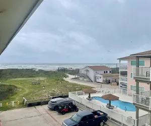 Photo 5 - Beachgate Condo Suites and Hotel 534