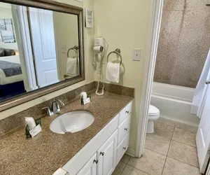 Photo 4 - Beachgate Condo Suites and Hotel 438