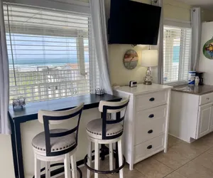 Photo 2 - Beachgate Condo Suites and Hotel 438