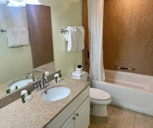 Photo 5 - Beachgate Condo Suites and Hotel 525