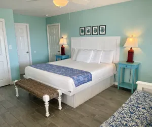 Photo 4 - Beachgate Condo Suites and Hotel 221+223