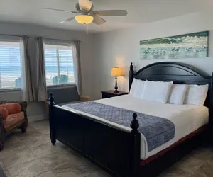 Photo 4 - Beachgate Condo Suites and Hotel 237+239