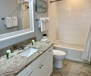 Photo 5 - Beachgate Condo Suites and Hotel 237+239