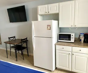 Photo 2 - Beachgate Condo Suites and Hotel 422