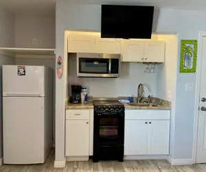 Photo 2 - Beachgate Condo Suites and Hotel 213