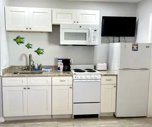 Photo 3 - Beachgate Condo Suites and Hotel 228