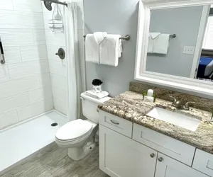 Photo 2 - Beachgate Condo Suites and Hotel 228