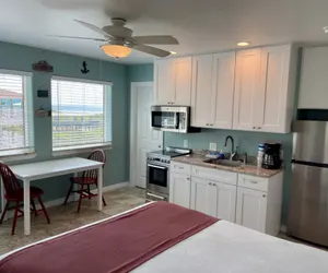 Photo 2 - Beachgate Condo Suites and Hotel 232+233