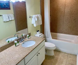 Photo 5 - Beachgate Condo Suites and Hotel 533