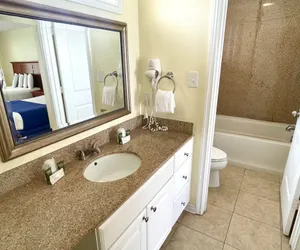 Photo 3 - Beachgate Condo Suites and Hotel 434