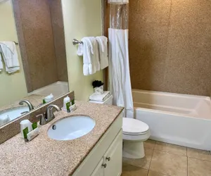 Photo 5 - Beachgate Condo Suites and Hotel 535