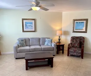 Photo 2 - Beachgate Condo Suites and Hotel 535