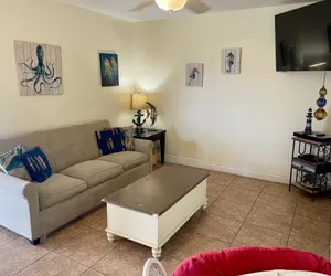 Photo 2 - Beachgate Condo Suites and Hotel 121