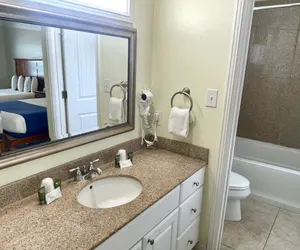 Photo 3 - Beachgate Condo Suites and Hotel 412