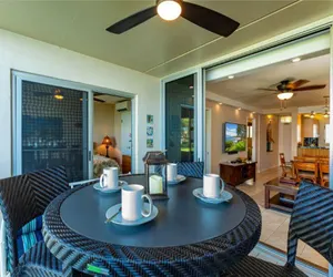 Photo 4 - Royal Mauian #205