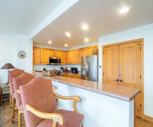 Photo 4 - Bear Creek Lodge 212