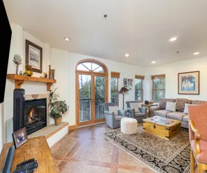 Photo 2 - Bear Creek Lodge 212