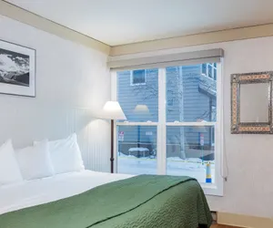 Photo 2 - Mountainside Inn 202