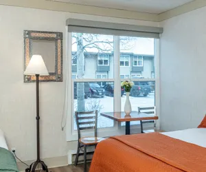 Photo 2 - Mountainside Inn 302