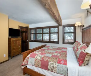 Photo 2 - Manitou Lodge 4