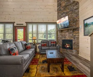 Photo 5 - Creekside Splendor