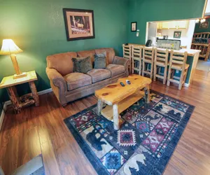 Photo 3 - Fawn Valley Inn: 297