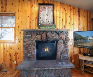 Photo 4 - Lazy R Cottages: 14