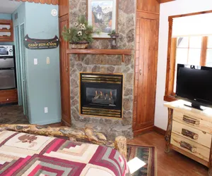 Photo 5 - Fawn Valley Inn: 157