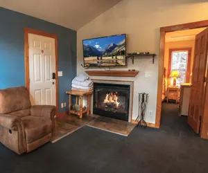 Photo 2 - Timber Creek Chalets: 9