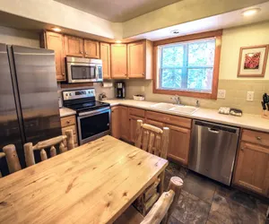 Photo 4 - Timber Creek Chalets: 9