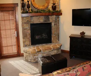 Photo 2 - Seven Springs 3 Bedrooms Premium Townhome, Ski In/Ski Out