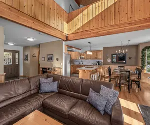 Photo 3 - Alpine Acres Lodge