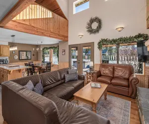 Photo 2 - Alpine Acres Lodge