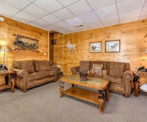 Photo 4 - ER16 - Six Bear Lodge Cabin