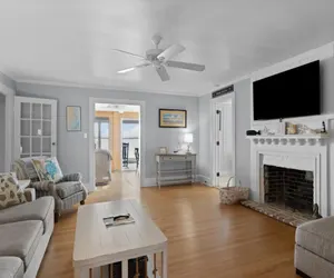 Photo 4 - Harolds House