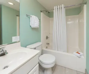 Photo 4 - Phoenix All Suites Hotel 704