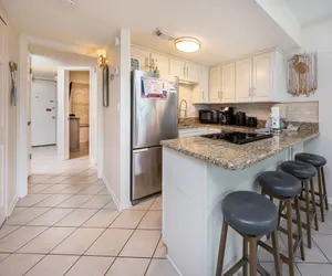 Photo 4 - Island Winds West 777